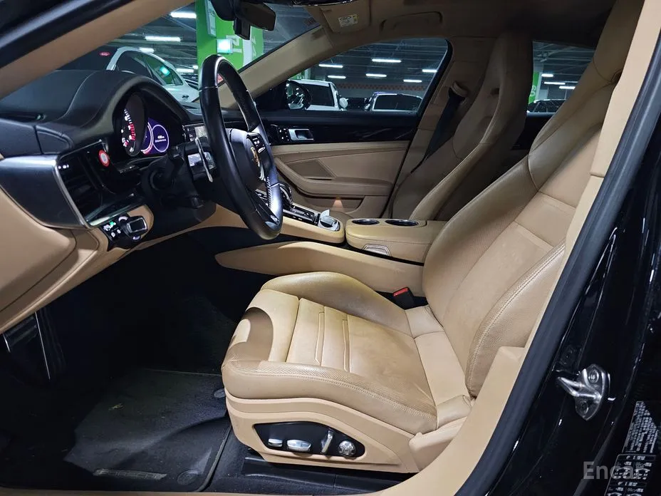 Фото 13 - Porsche Panamera