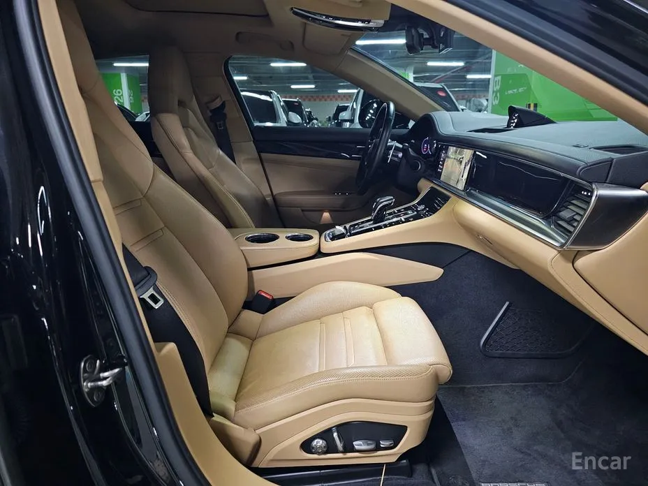 Фото 15 - Porsche Panamera