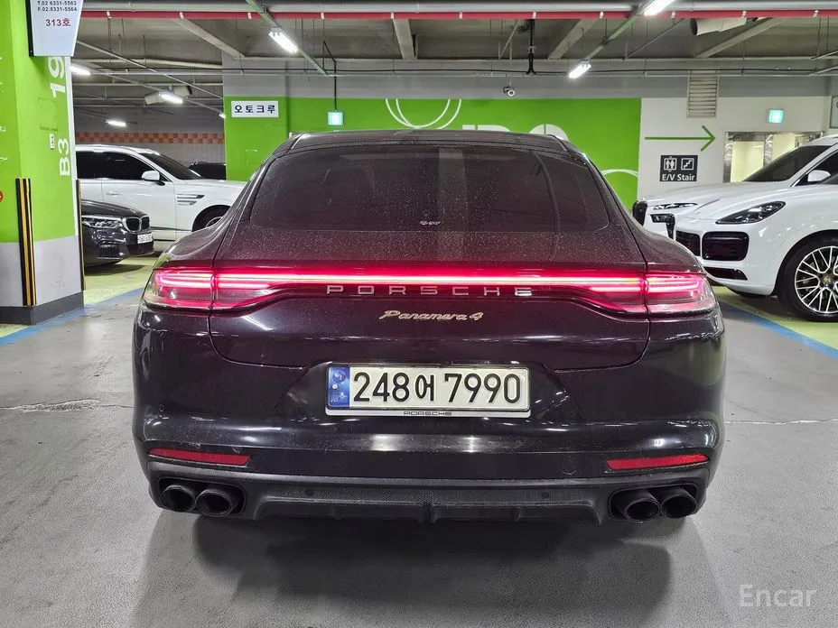 Фото 5 - Porsche Panamera