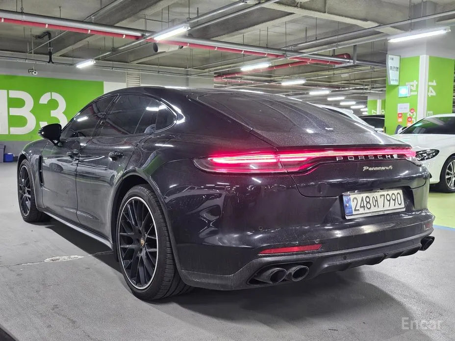 Фото 6 - Porsche Panamera