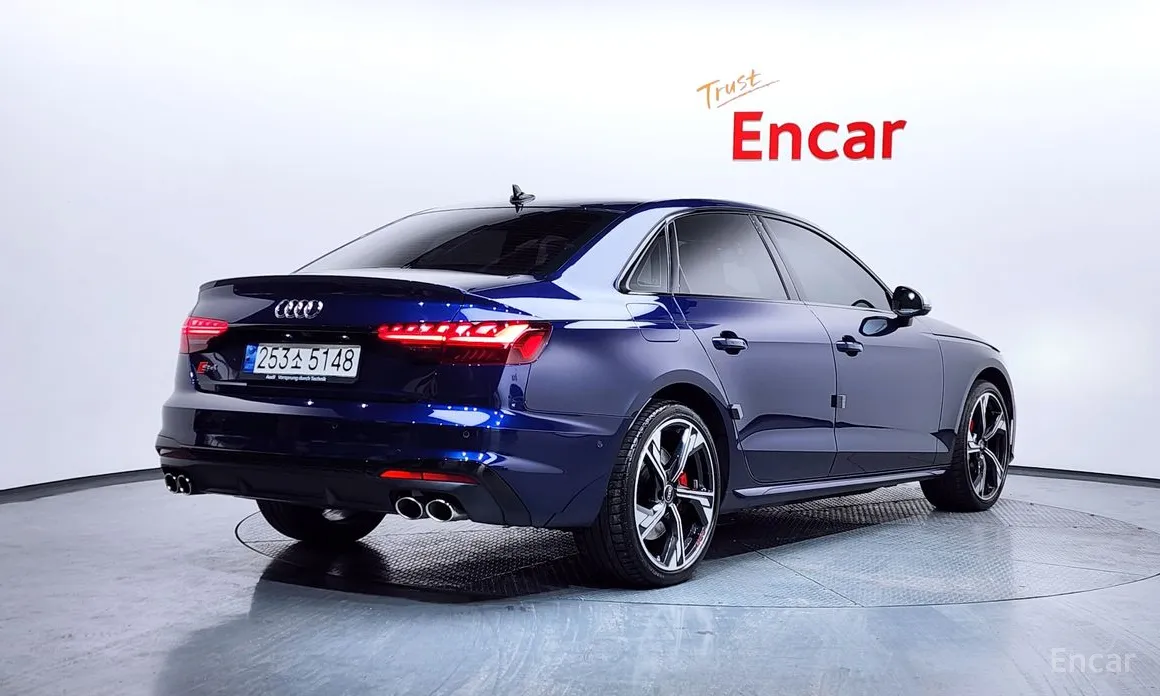 Фото 2 - Audi S4