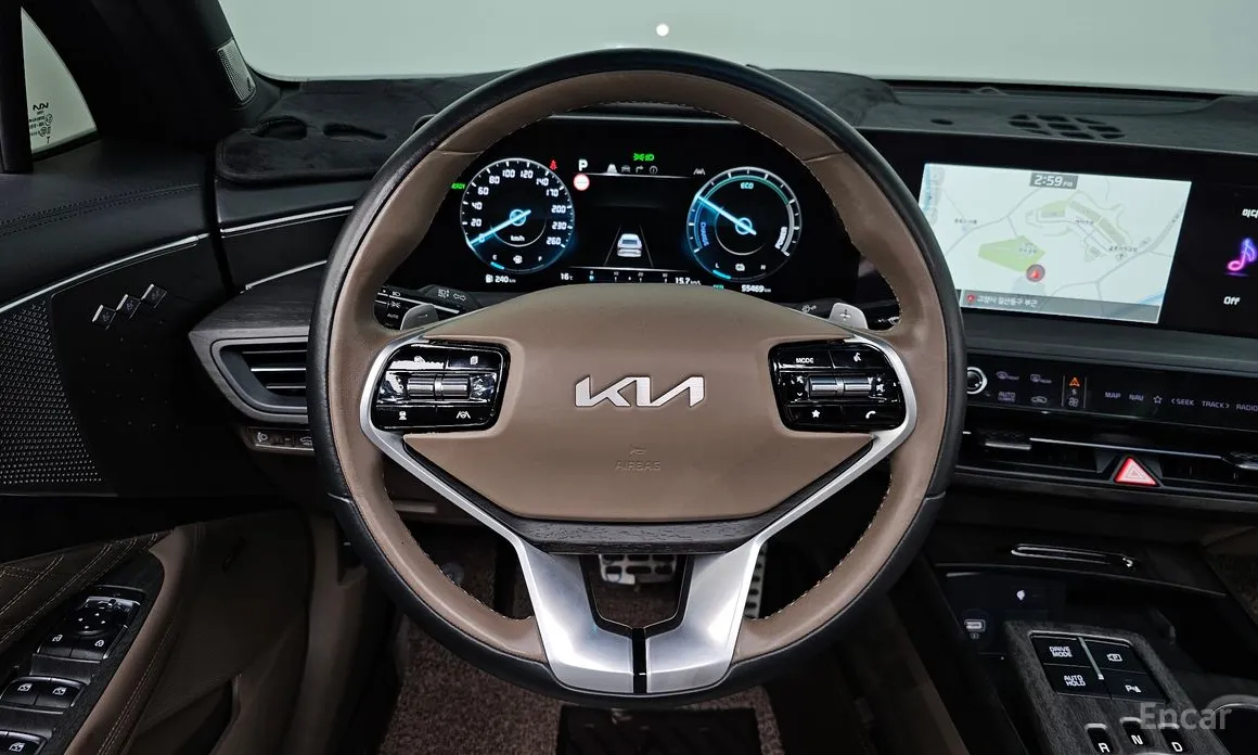 Photo 13 - Kia K8