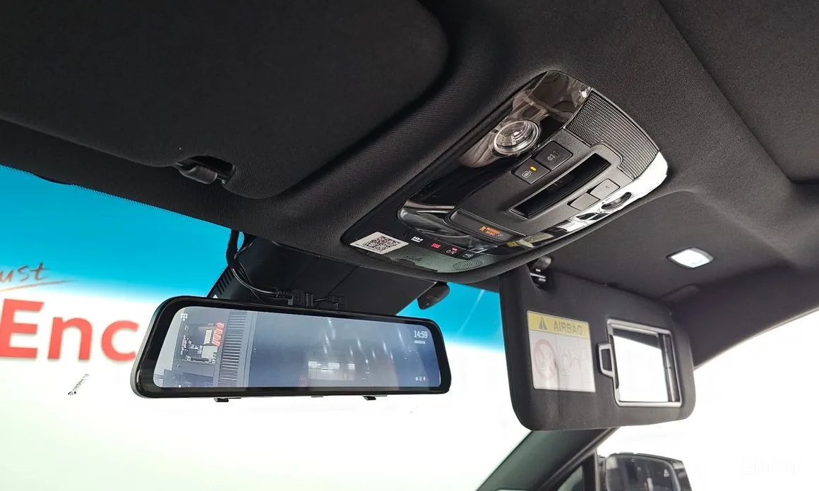 Photo 17 - Kia K8