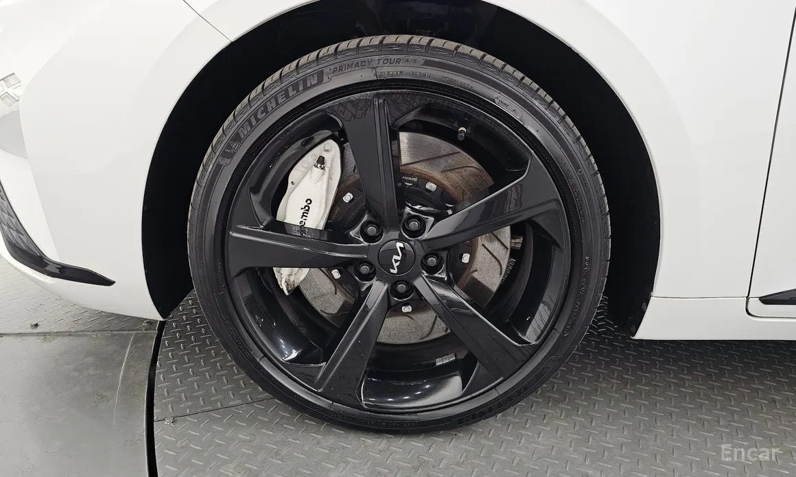 Photo 5 - Kia K8