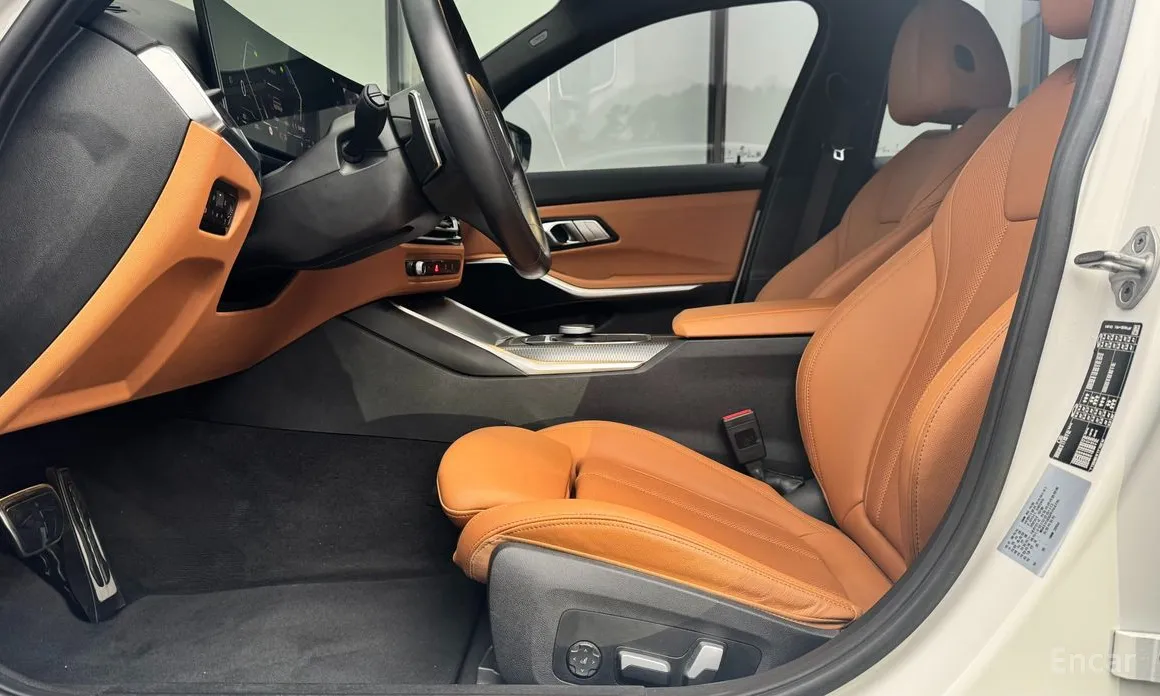 Photo 11 - BMW 3 Series