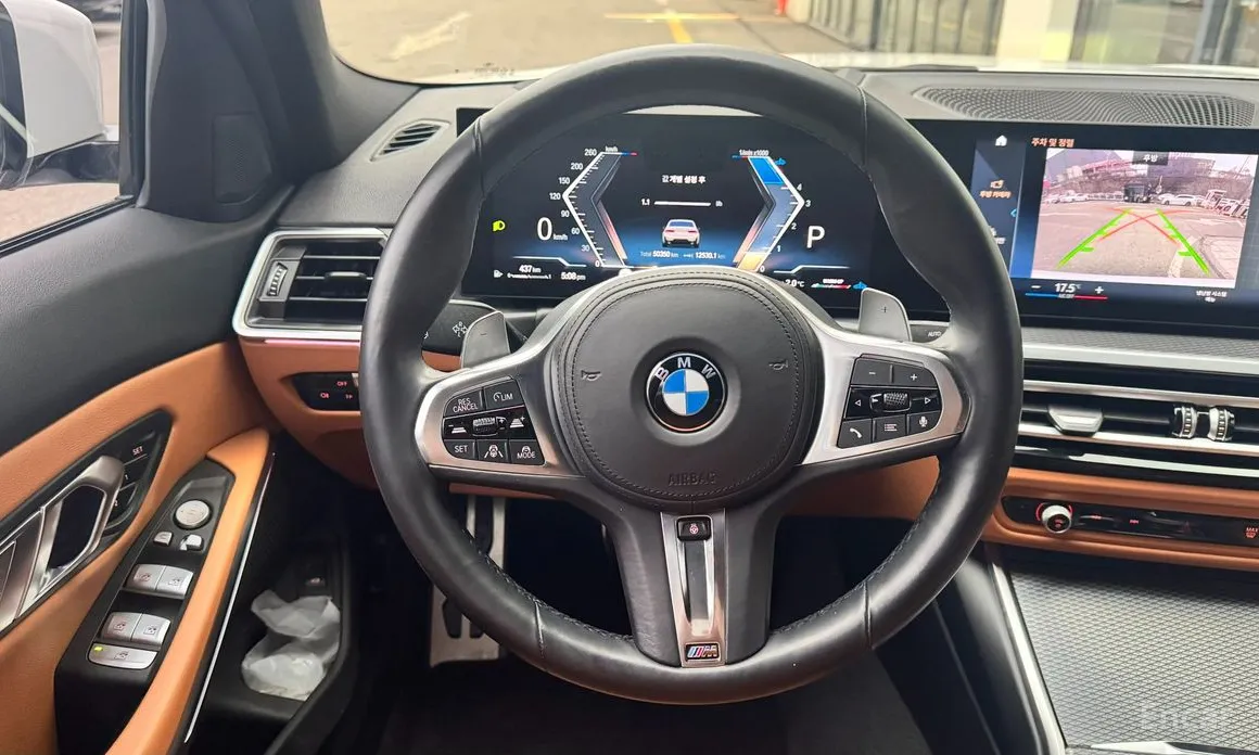 Photo 12 - BMW 3 Series