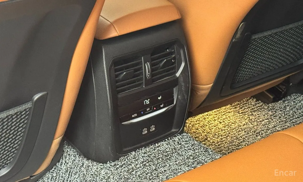 Photo 17 - BMW 3 Series