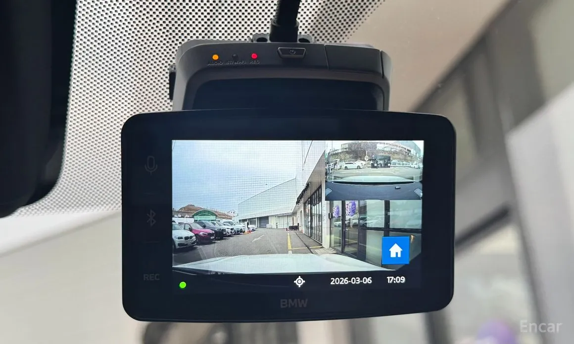 Photo 20 - BMW 3 Series