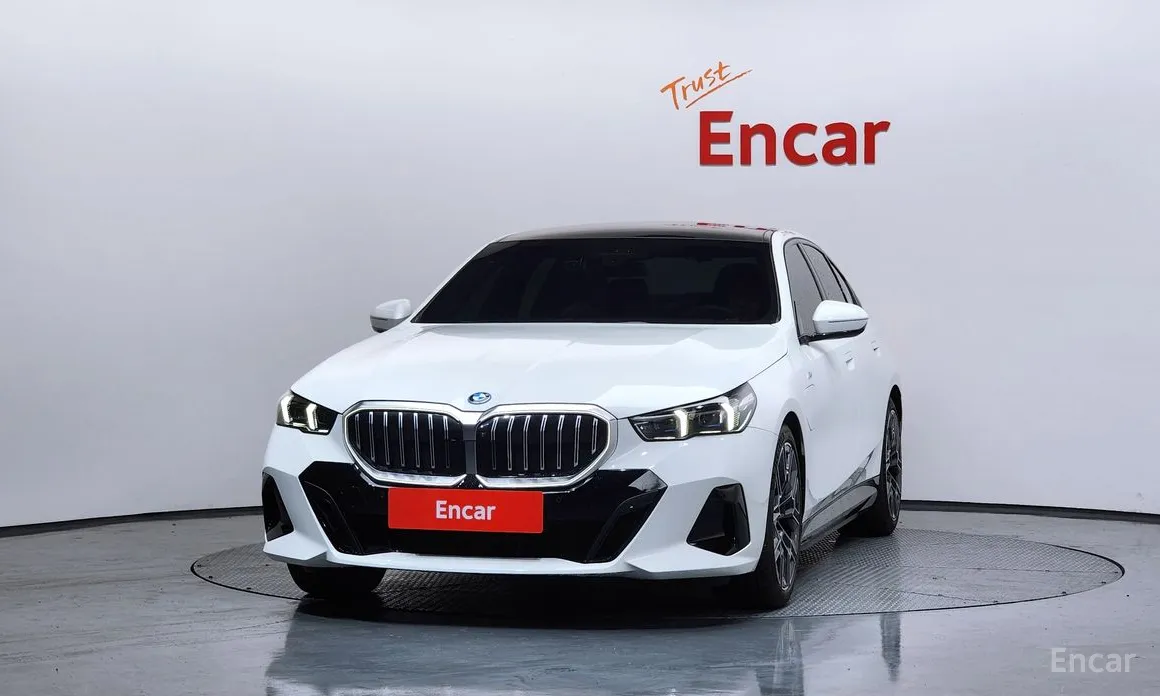 Фото 3 - BMW 5 Series