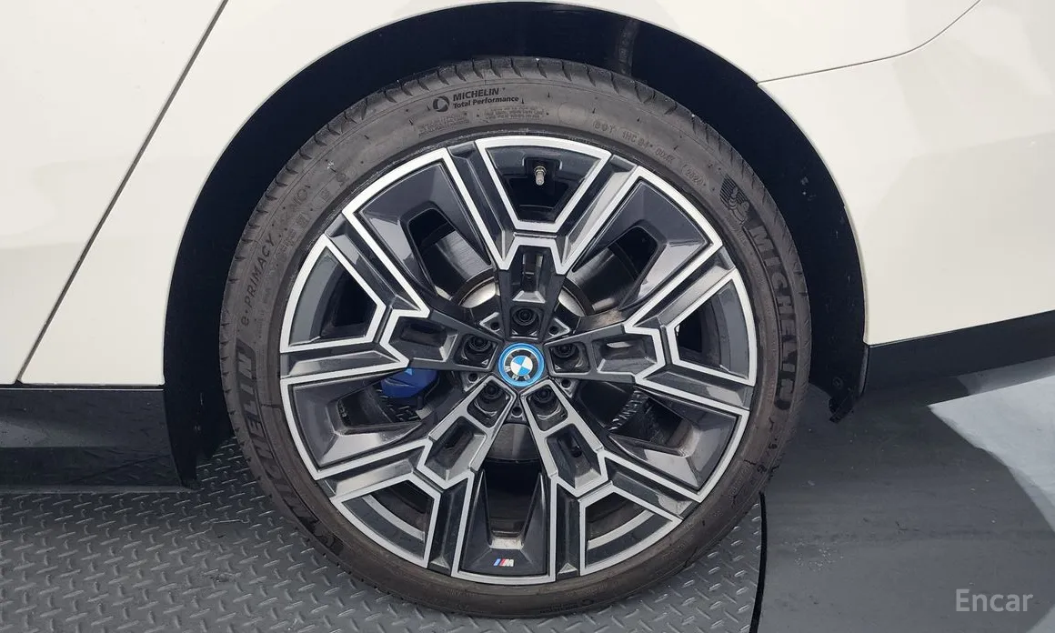 Фото 5 - BMW 5 Series