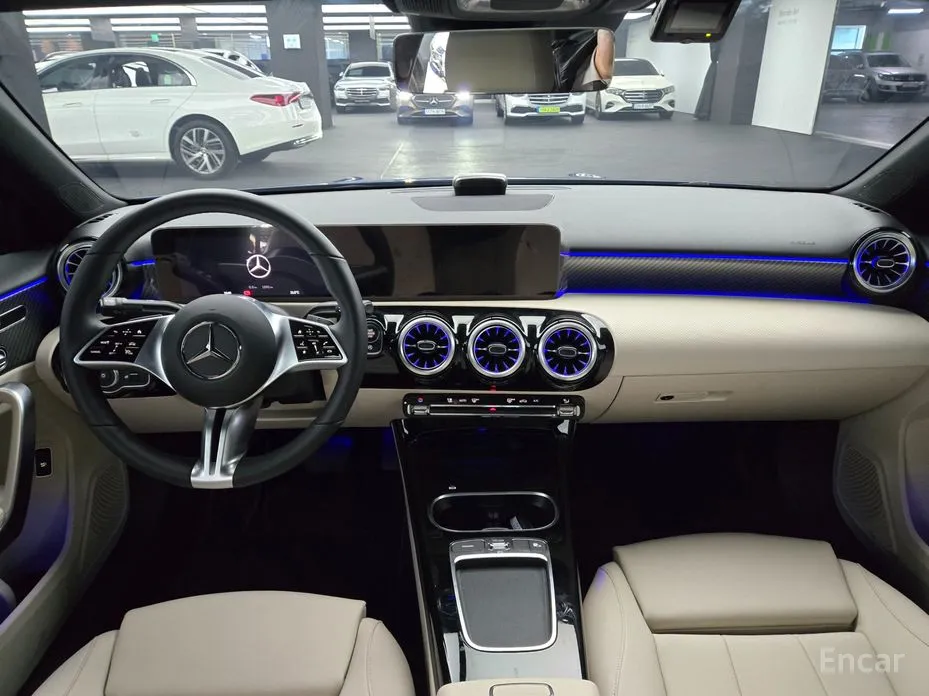 Фото 13 - Mercedes-Benz A-Class