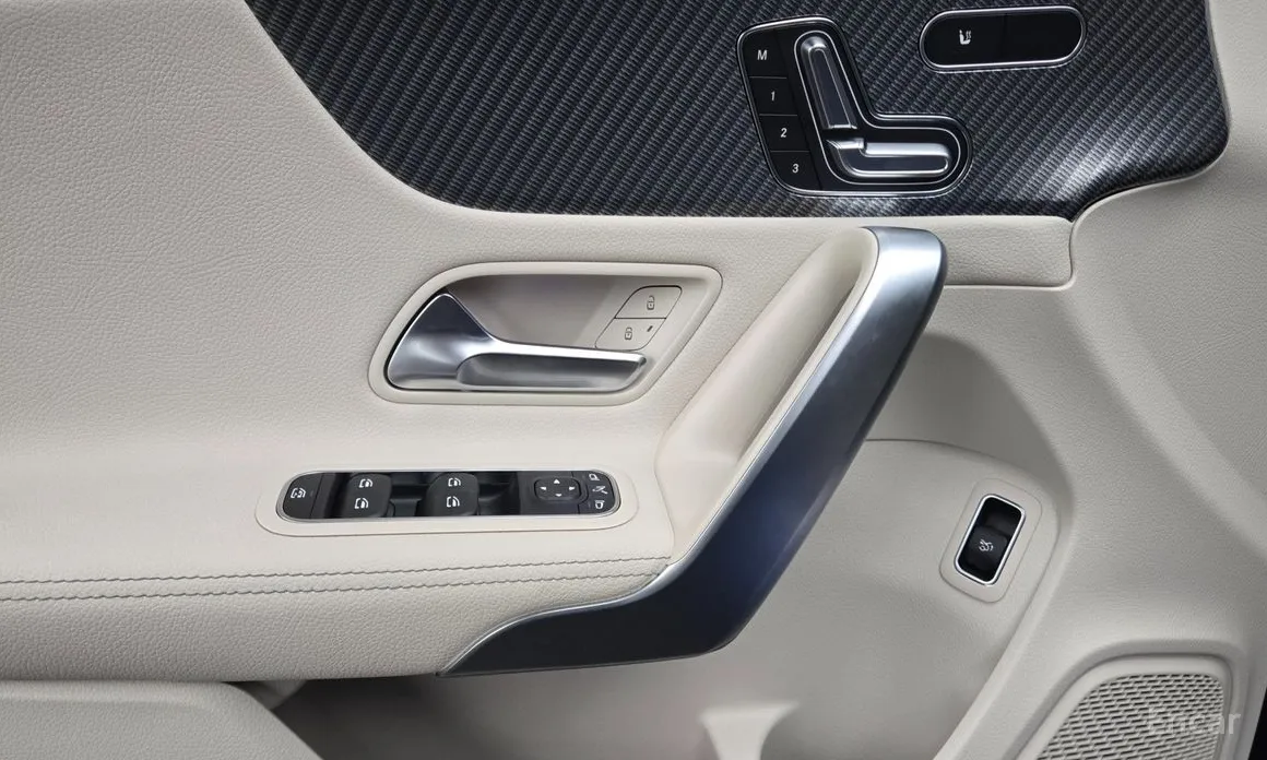 Фото 7 - Mercedes-Benz A-Class