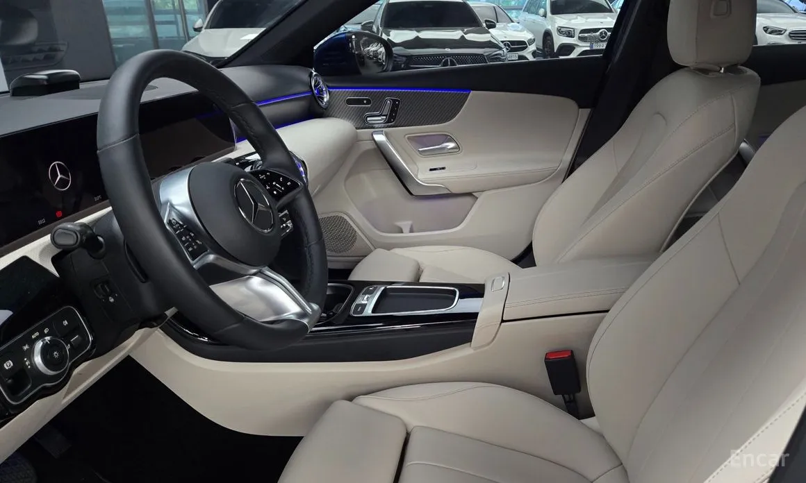 Фото 8 - Mercedes-Benz A-Class