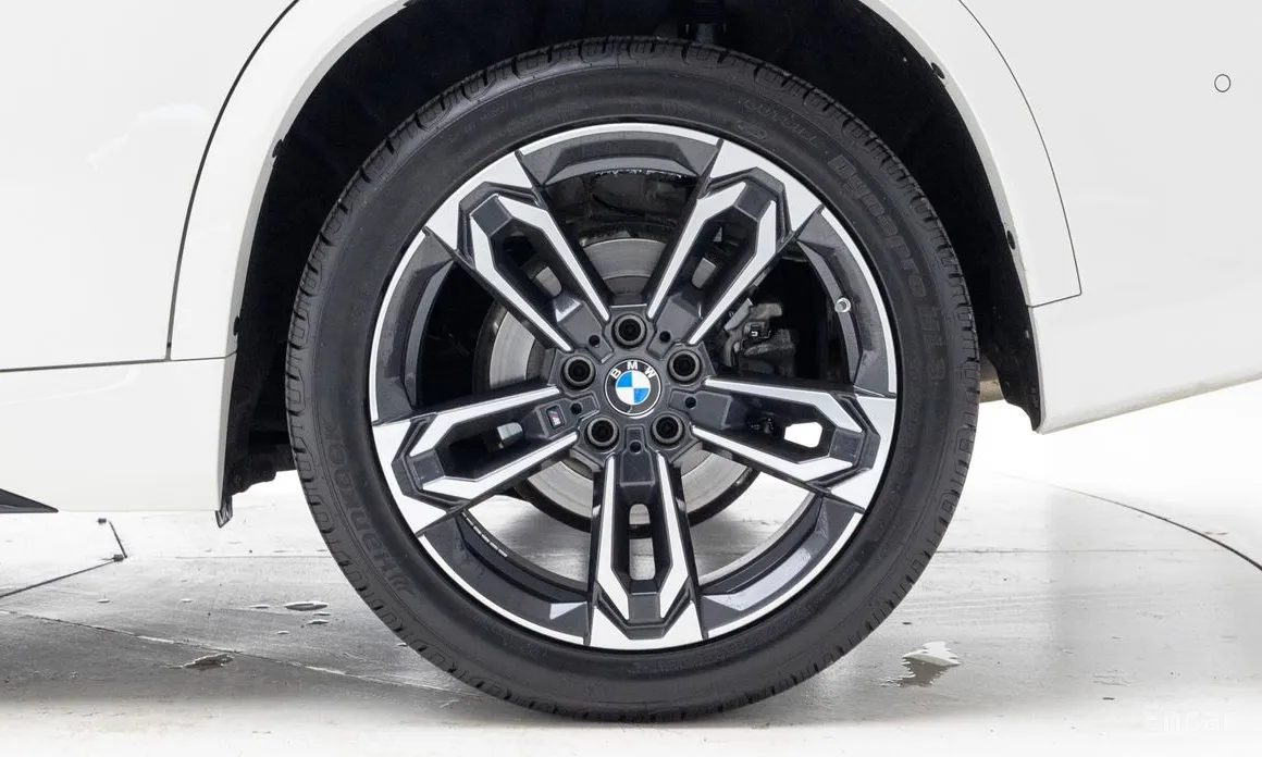 Photo 5 - BMW X1