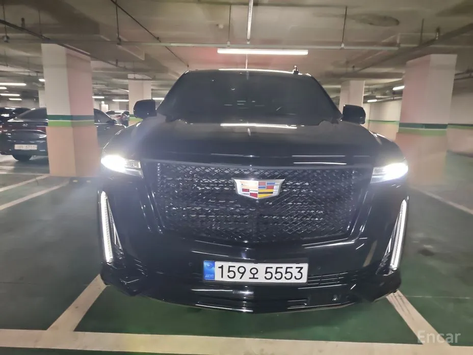 Фото 1 - Cadillac Escalade