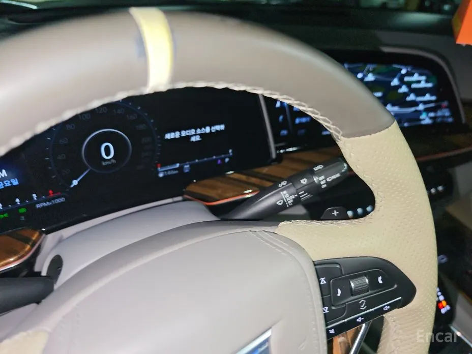 Фото 17 - Cadillac Escalade