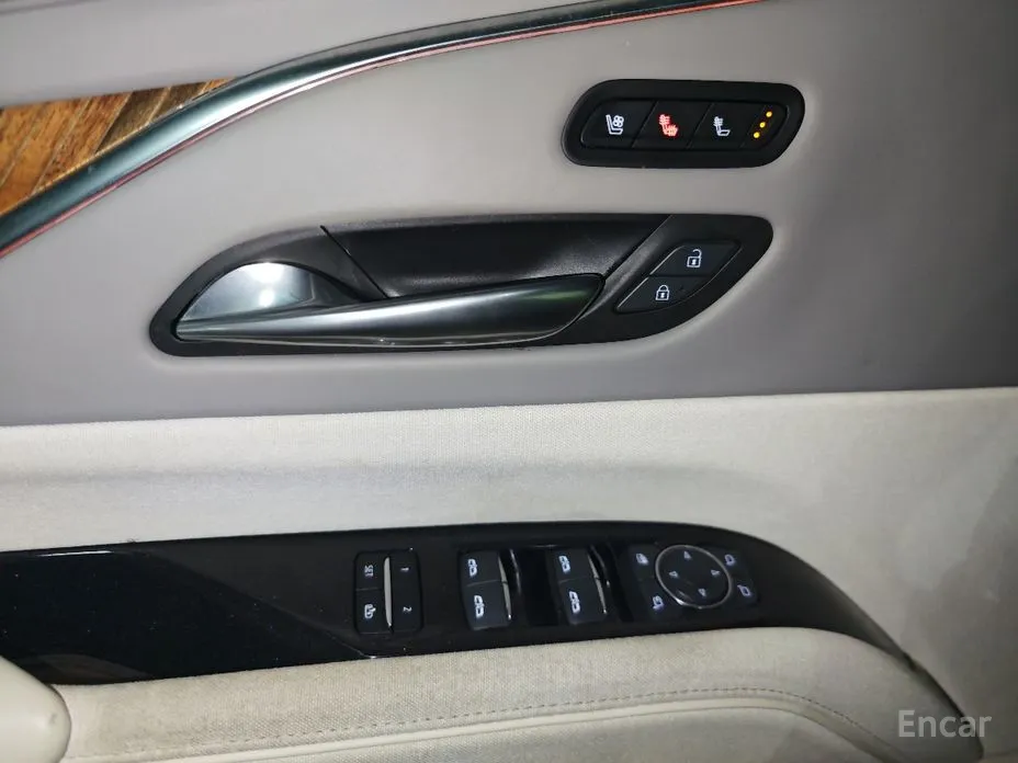 Фото 19 - Cadillac Escalade