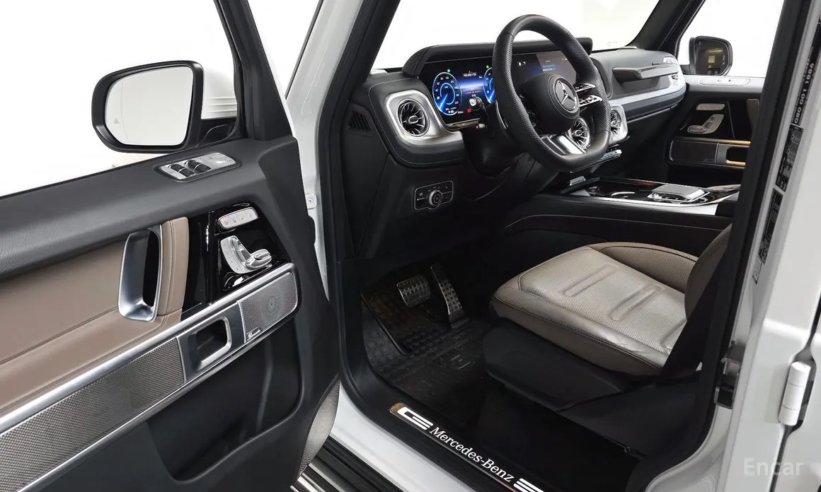 Фото 10 - Mercedes-Benz G-Class