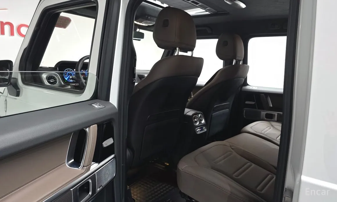 Фото 11 - Mercedes-Benz G-Class