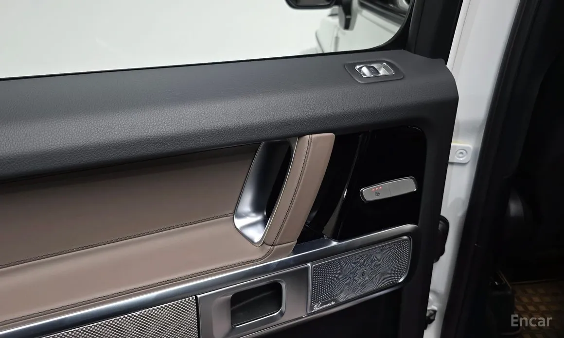 Фото 18 - Mercedes-Benz G-Class