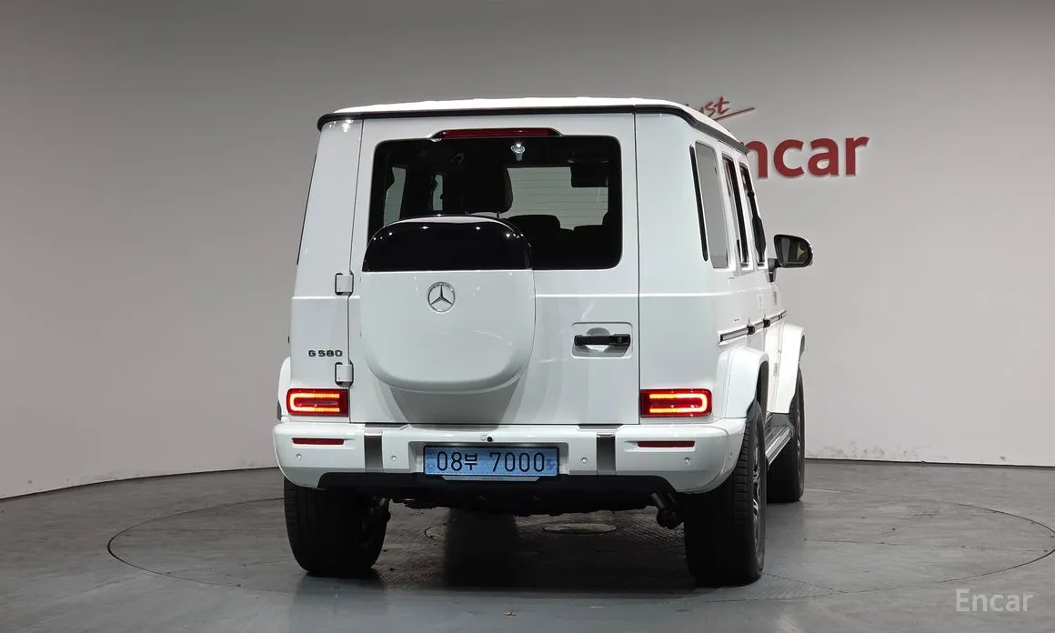 Фото 4 - Mercedes-Benz G-Class