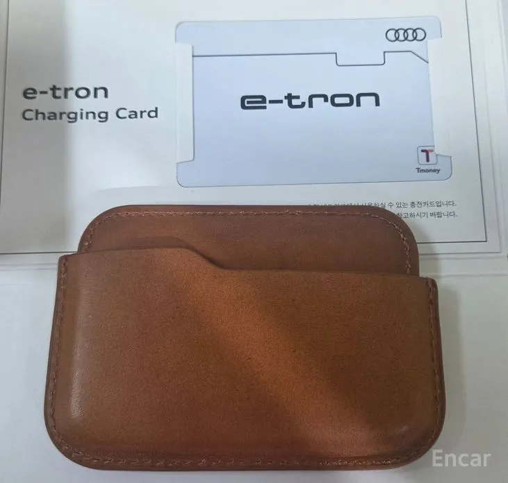 Фото 17 - Audi Q8 e-tron