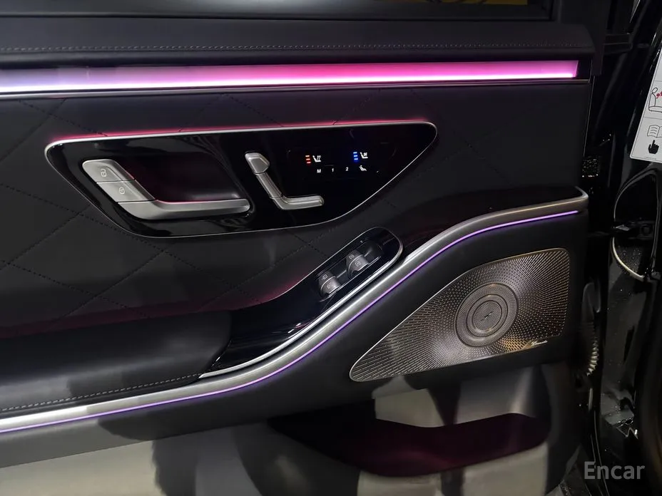 Фото 13 - Mercedes-Benz S-Class