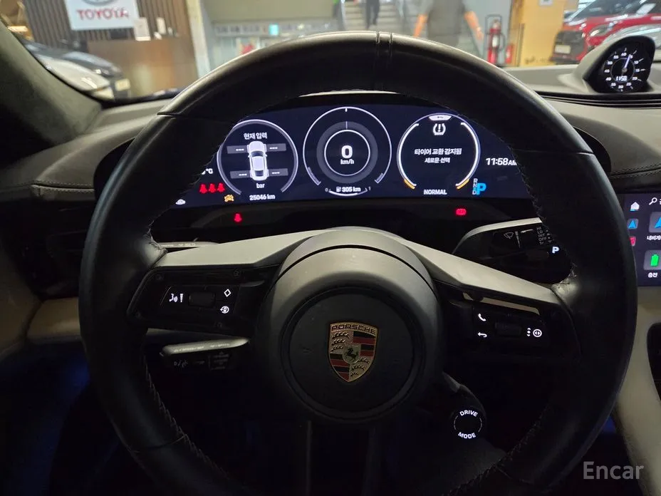 Фото 7 - Porsche Taycan