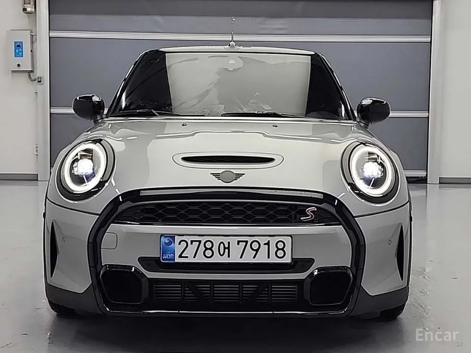 Фото 2 - Mini Cooper Convertible