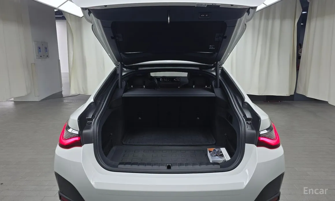 Фото 20 - BMW i4