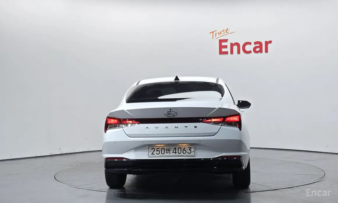 Фото 4 - Hyundai Avante