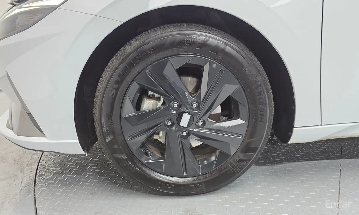 Фото 5 - Hyundai Avante