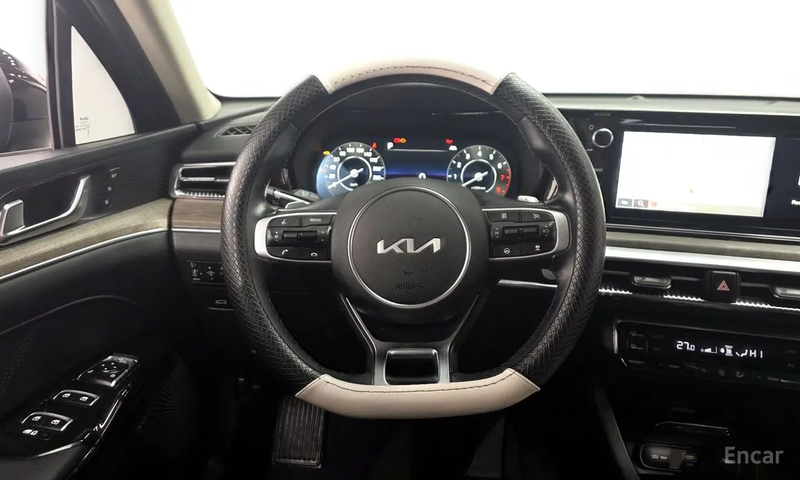 Фото 13 - Kia K5
