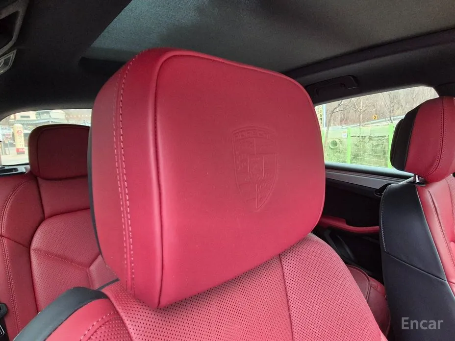 Фото 12 - Porsche Macan