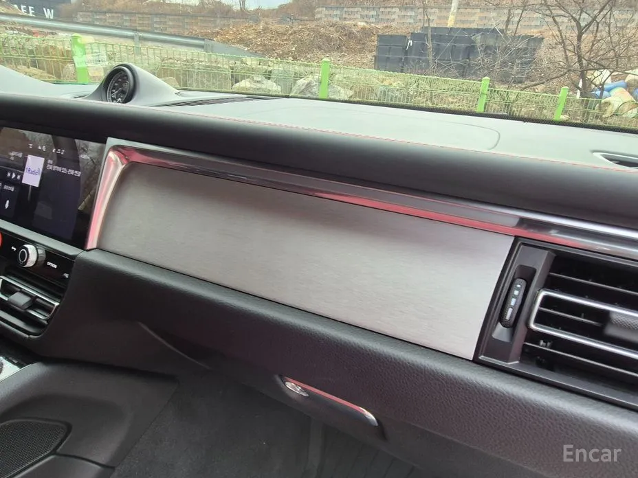 Фото 14 - Porsche Macan