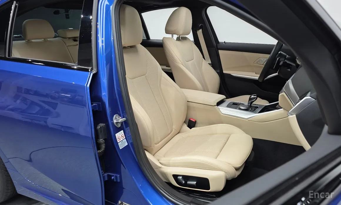 Photo 10 - BMW 3 Series