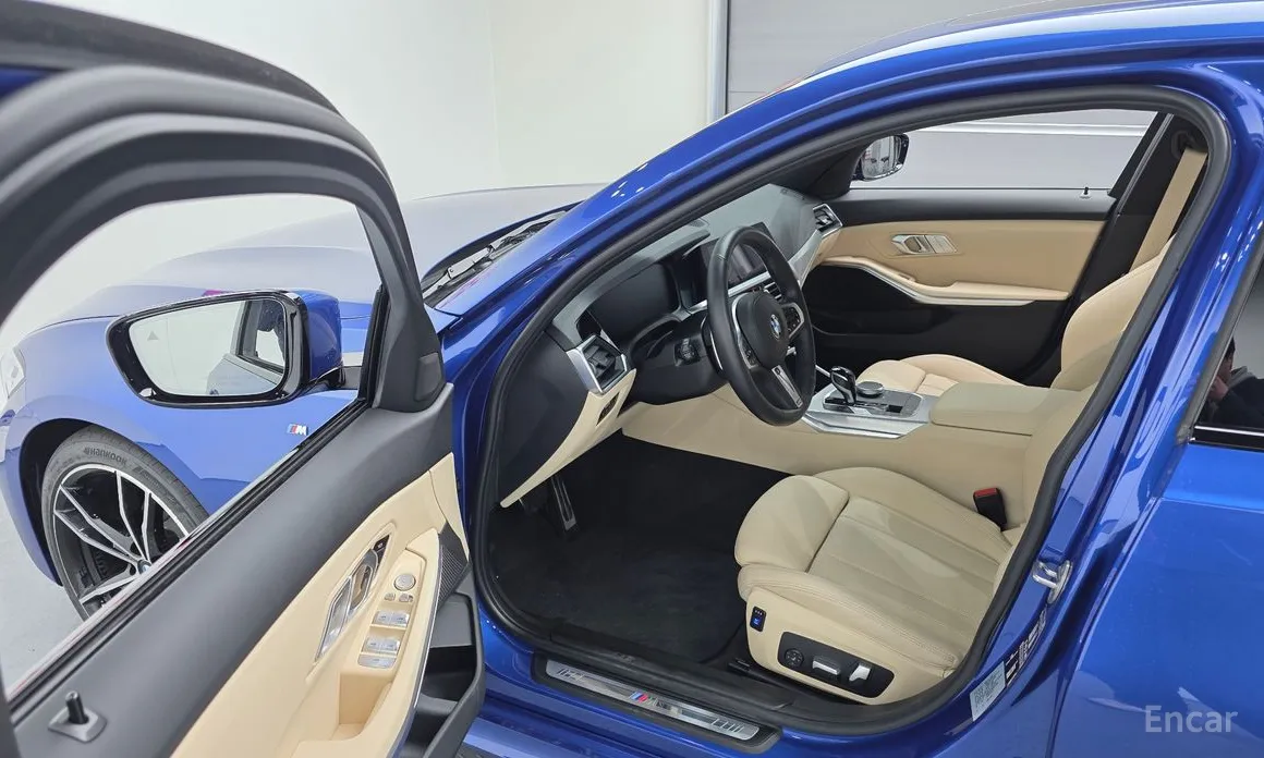 Photo 11 - BMW 3 Series