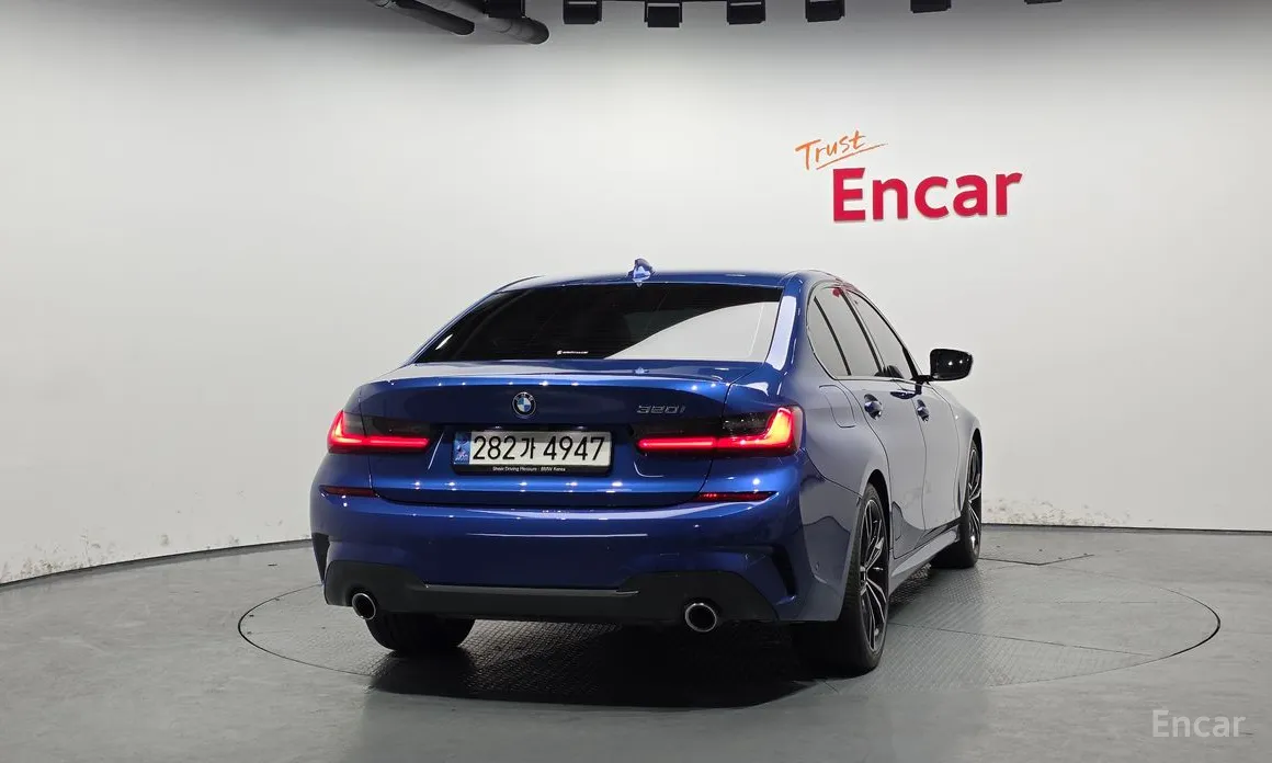 Photo 4 - BMW 3 Series