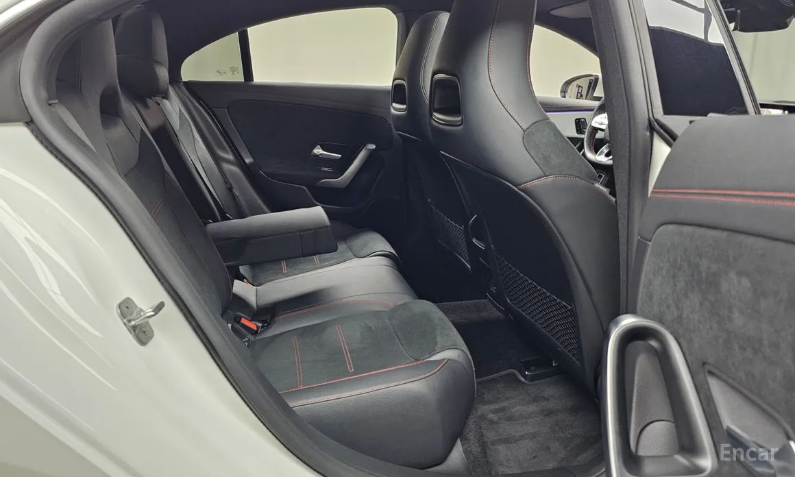 Фото 12 - Mercedes-Benz CLA-Class