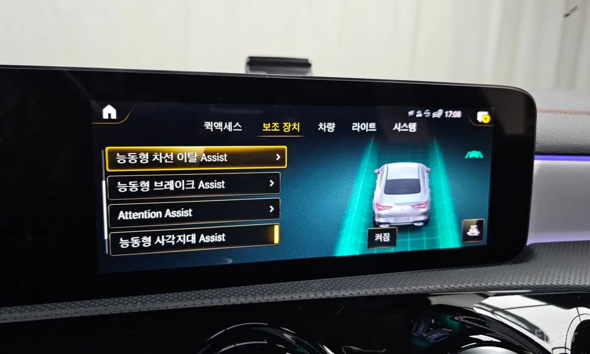 Фото 15 - Mercedes-Benz CLA-Class