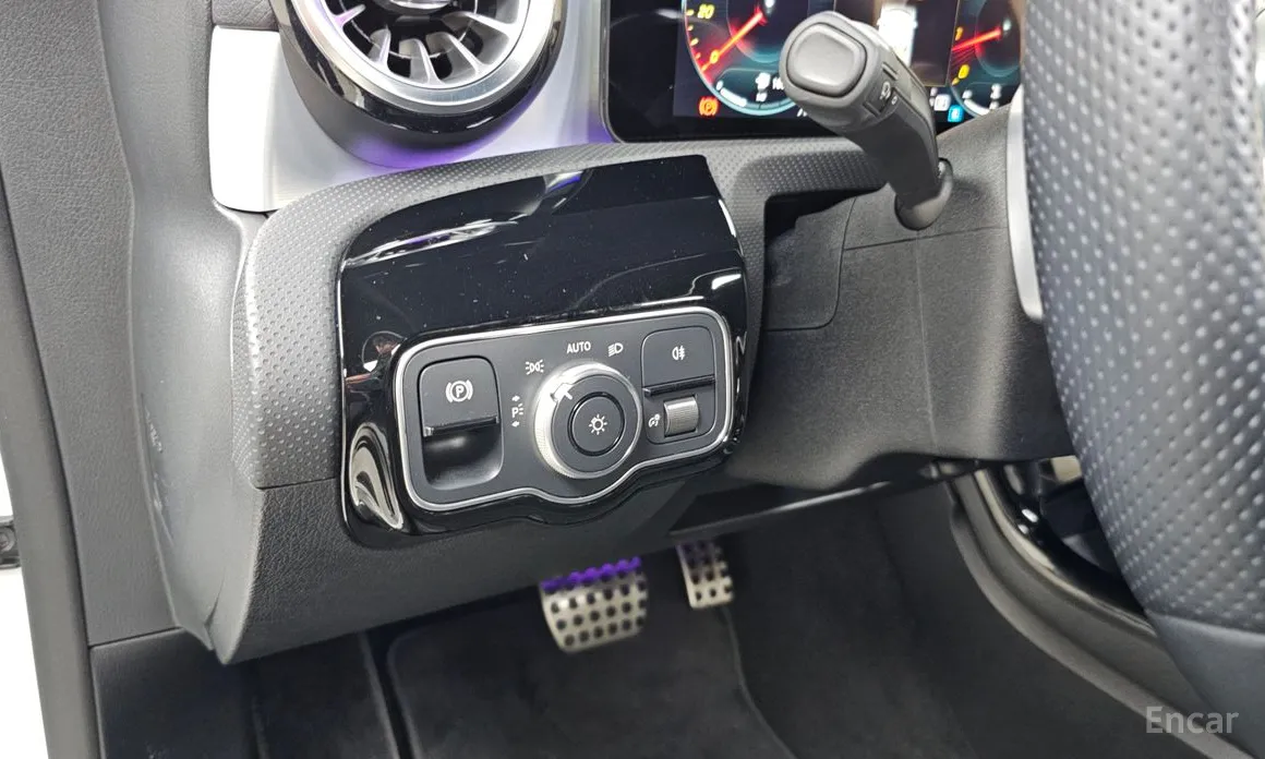 Фото 18 - Mercedes-Benz CLA-Class