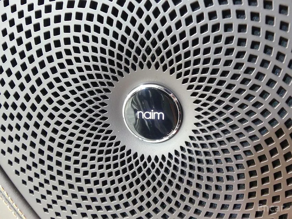 Фото 12 - Bentley Flying Spur