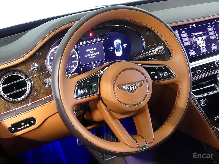 Фото 13 - Bentley Flying Spur