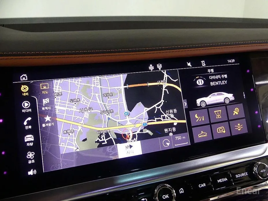 Фото 15 - Bentley Flying Spur