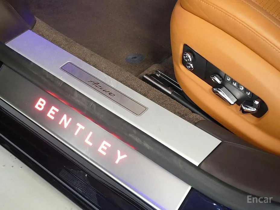 Фото 16 - Bentley Flying Spur