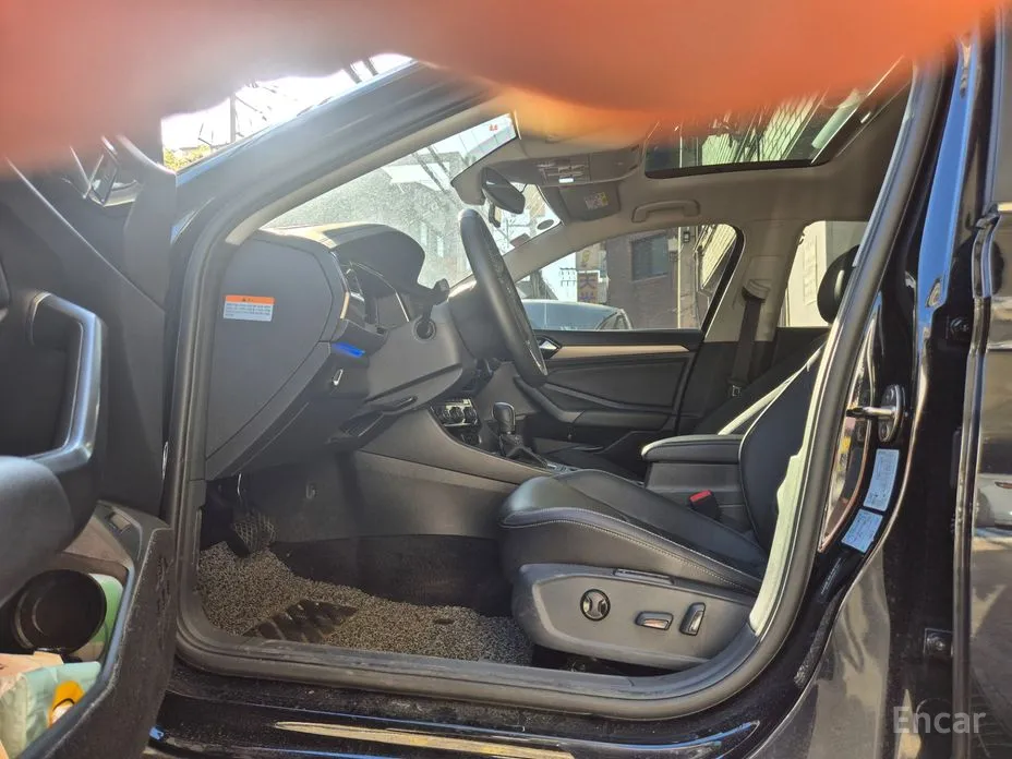 Photo 10 - Volkswagen Jetta