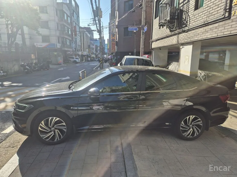 Photo 6 - Volkswagen Jetta