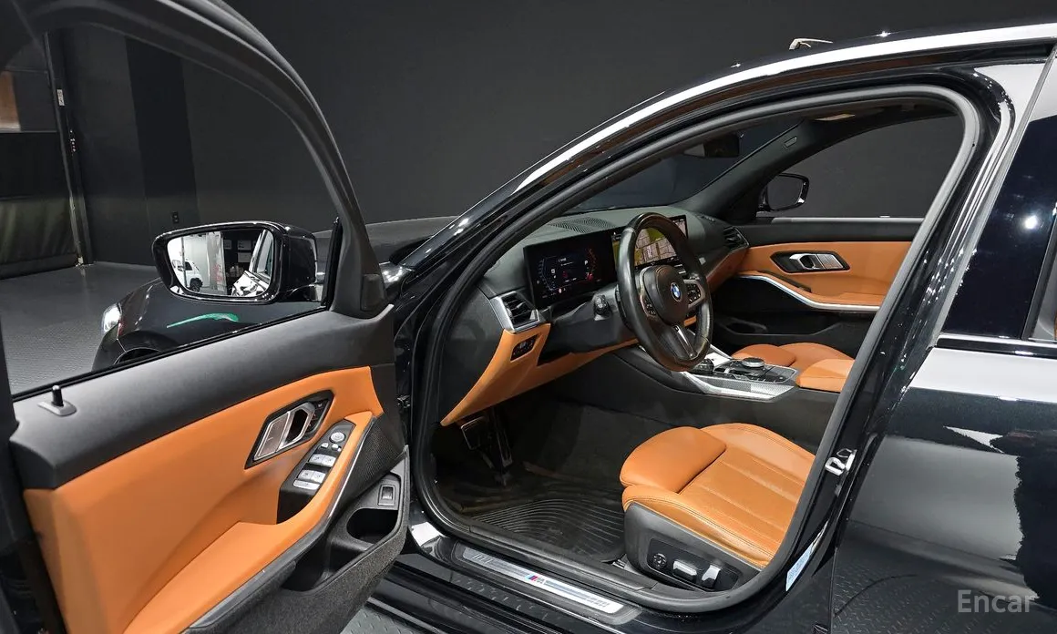 Photo 10 - BMW 3 Series