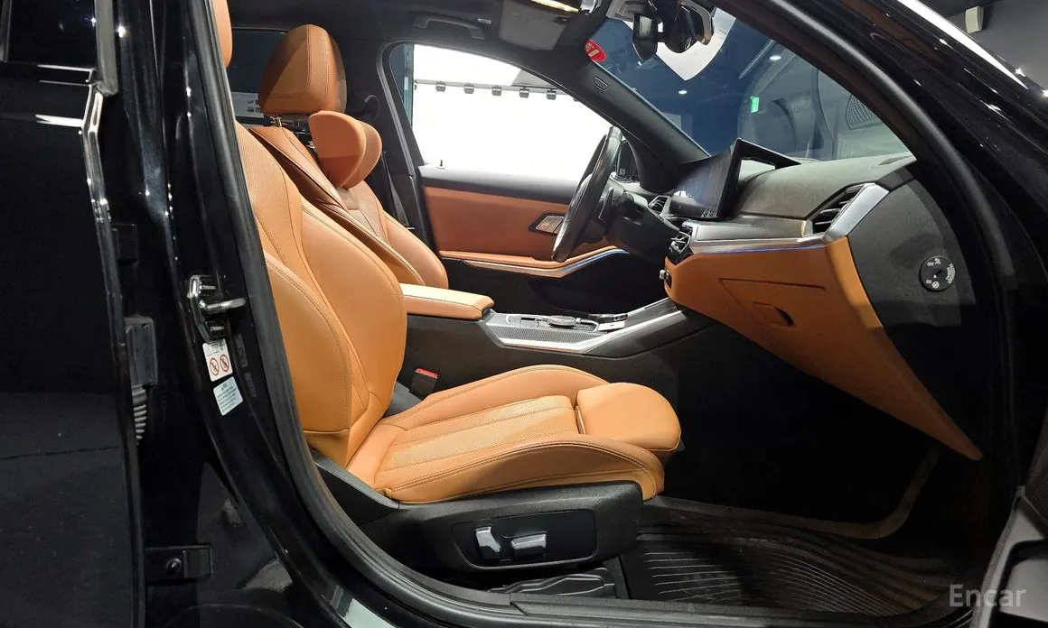 Photo 11 - BMW 3 Series