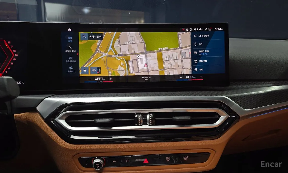 Photo 16 - BMW 3 Series